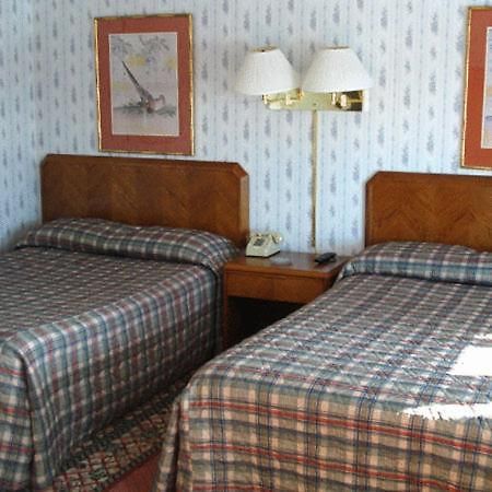 Rainbow Motel Watertown Dış mekan fotoğraf