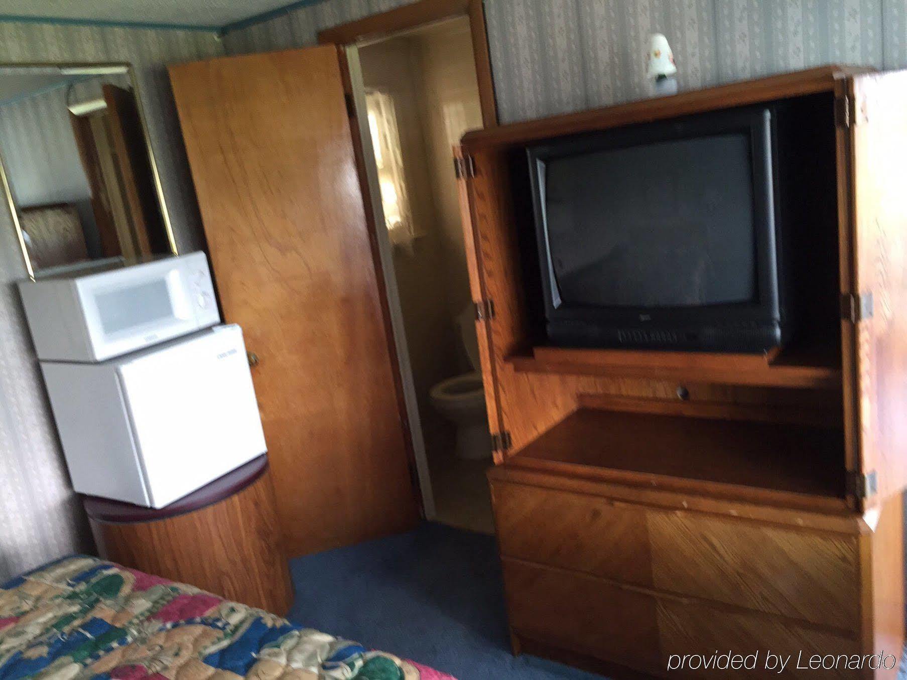 Rainbow Motel Watertown Dış mekan fotoğraf