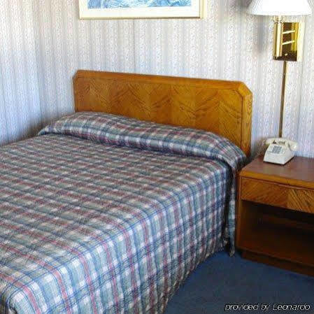 Rainbow Motel Watertown Dış mekan fotoğraf